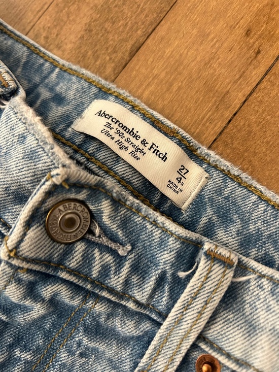 Abercrombie 90s Straight Jean - Picture 4 of 5